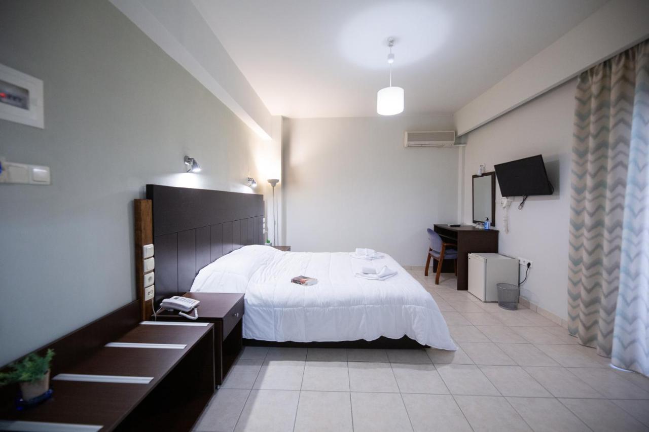 Hotel Evita's Poros Town